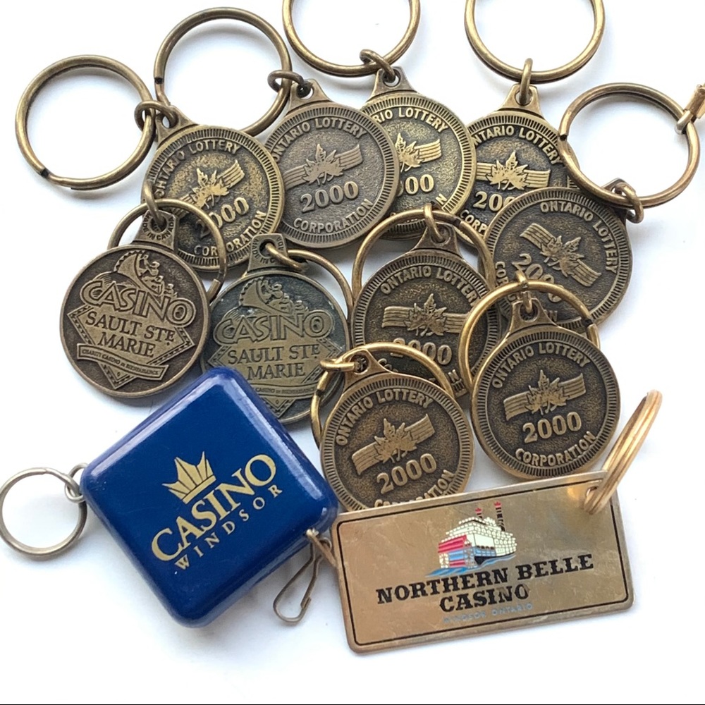 ONTARIO LOTTERY 2000🎄Vintage Keychains🎄Ornaments